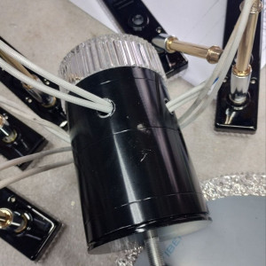 У2 B YH1008/5 GD+BK 66W***625