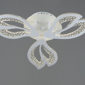 Люстра світлодіодна S2330/3 в білому кольорі