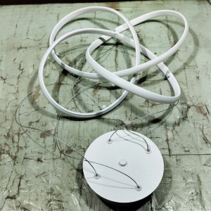 У LCD3069 WT 76W***402